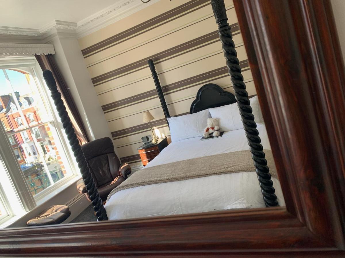 The Middleham Bed and Breakfast Whitby Eksteriør billede